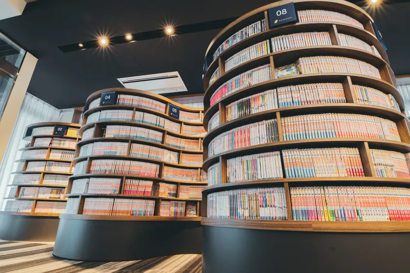Quintessa Hotel Kokura Comic & Books - Image 1