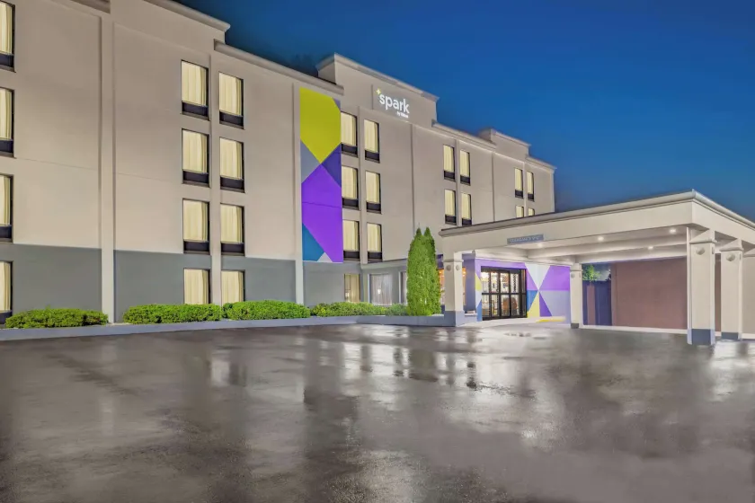 Spark by Hilton Clarks Summit - Image 1