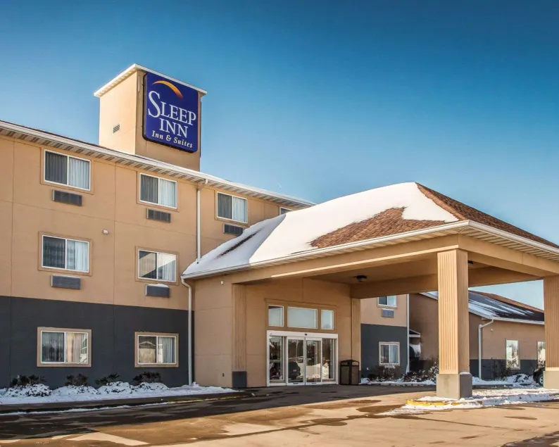 Sleep Inn & Suites Mount Vernon - Image 1