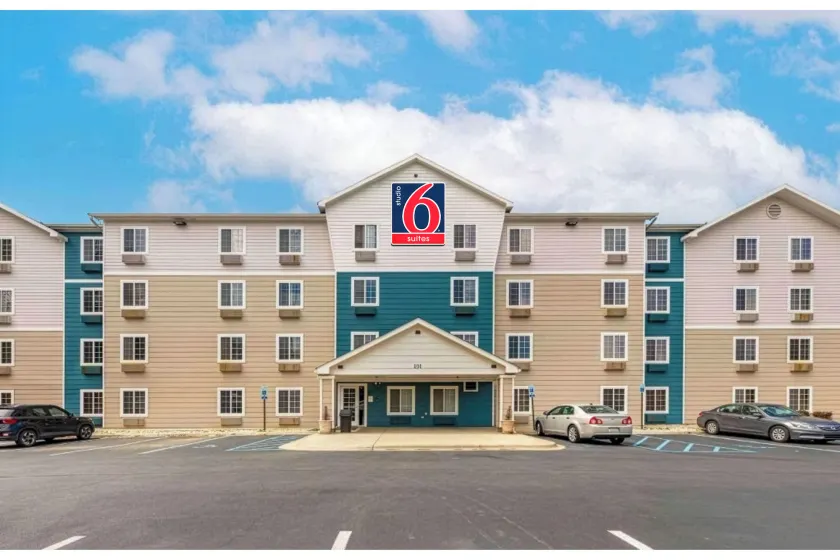 Studio 6 Extended Stay Birmingham Pelham  AL - Image 1