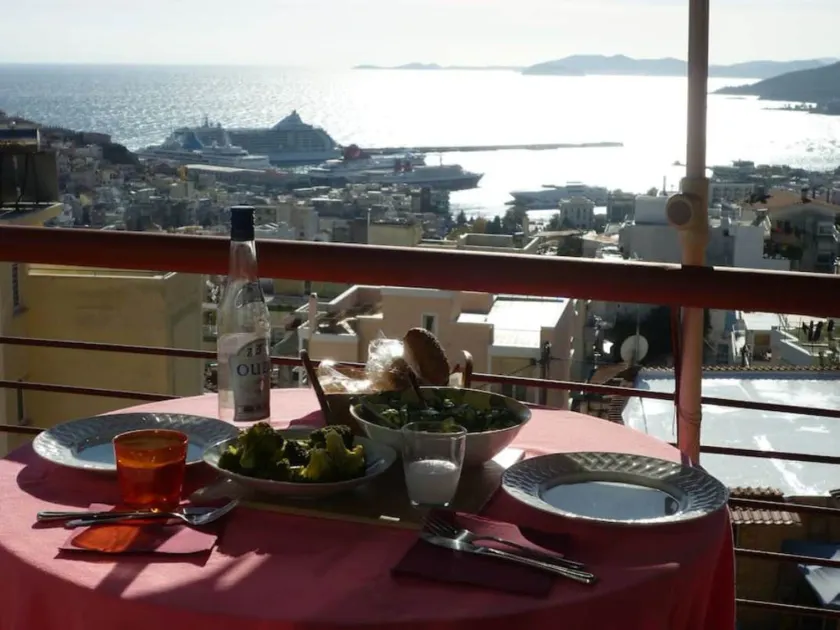 Apartment with Amazing View & parking - Image 1
