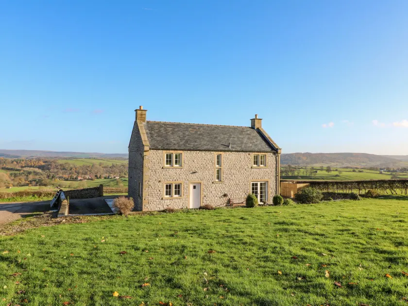 Lower Cowden Farm - Image 1
