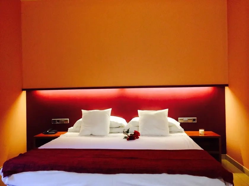 Hotel Jonquera - Image 1
