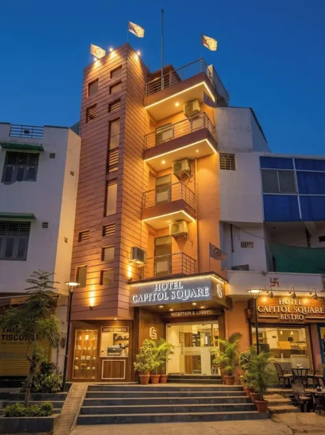 Capitol Square Near Railway Station - Image 1