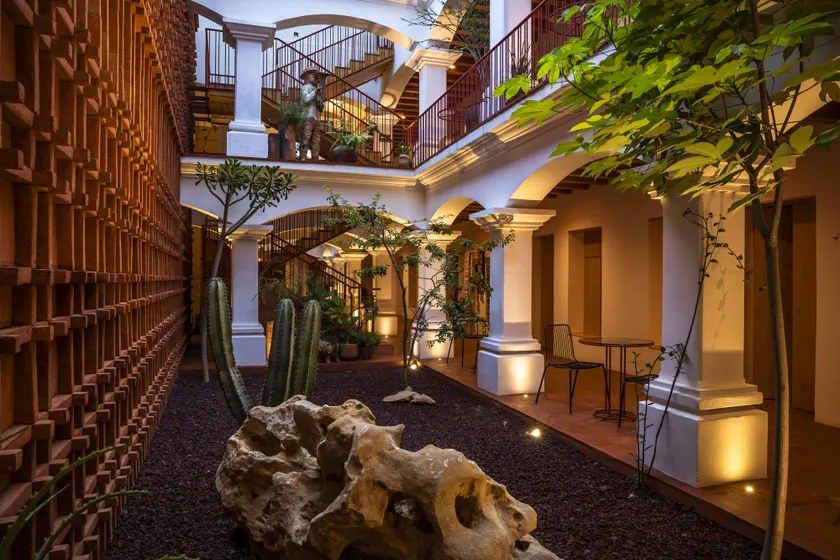 Hotel Ayook - Image 1