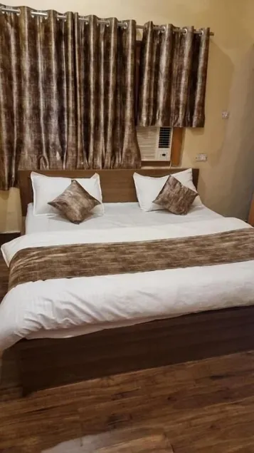 Hotel Babua Hyness - Room