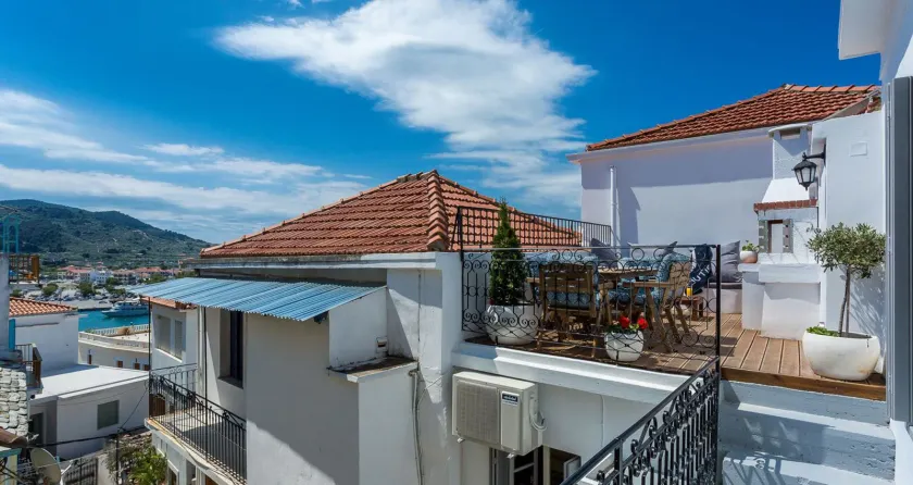 Evagelia Villas and Apartments - Image 1