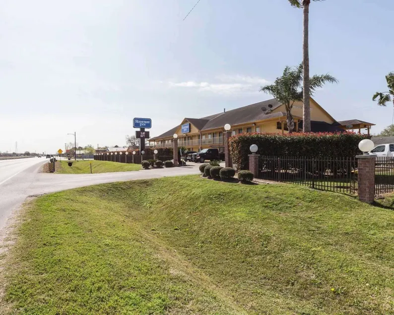 Rodeway Inn South Houston - Image 1