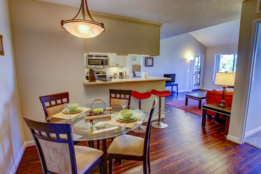 Sunshine Suites at Hillcrest - Image 1