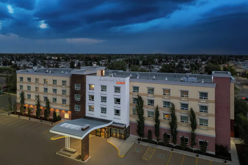 Fairfield by Marriott Edmonton North - Image 1