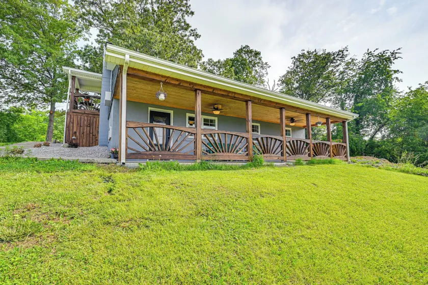 6 Mi to Lake Liberty: Pet-friendly Home w/ Yard - Image 1