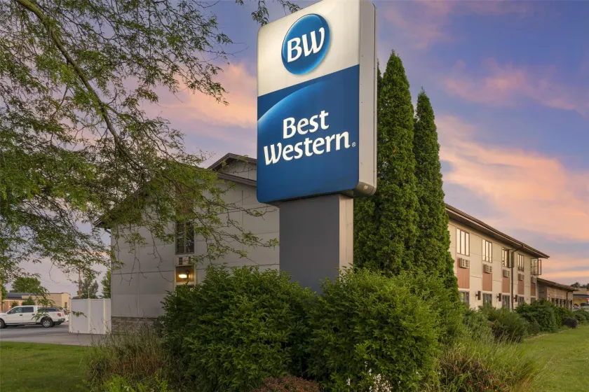 Best Western Maritime Inn - Image 1
