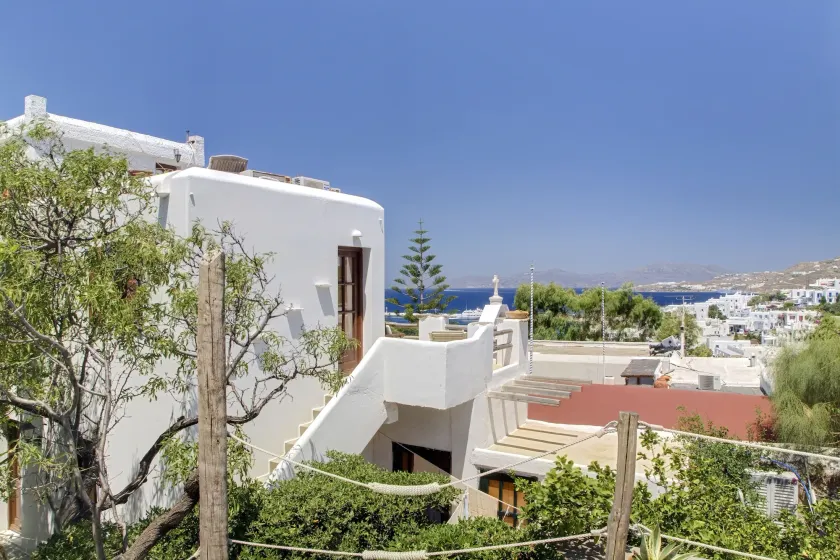 Studios and Suites Rania - Image 1