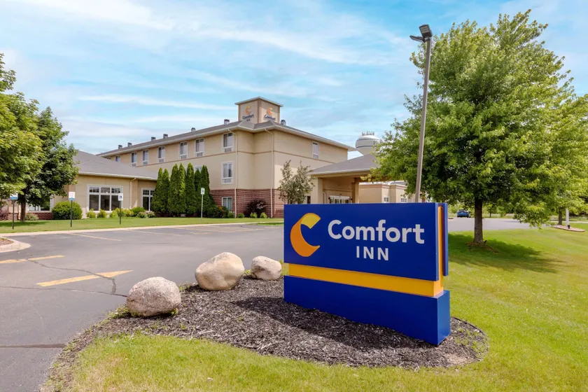 Comfort Inn Plover-Stevens Point - Image 1
