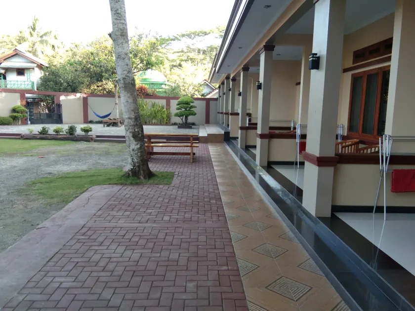 Rivana Hotel - Image 1