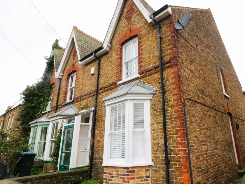 Newden Cottage - Image 1