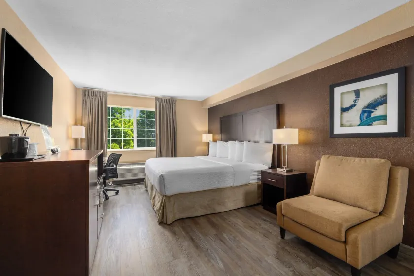 Ramada by Wyndham Portland - Image 1