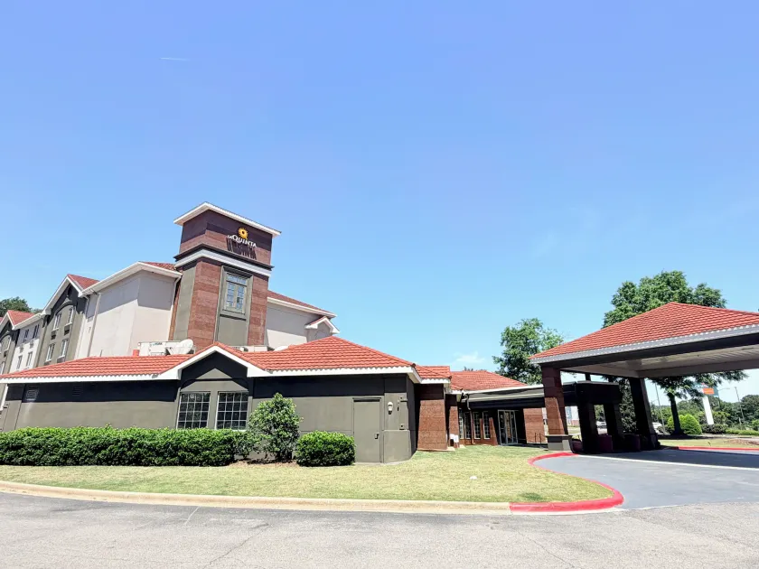 La Quinta by Wyndham Birmingham Homewood - Image 1