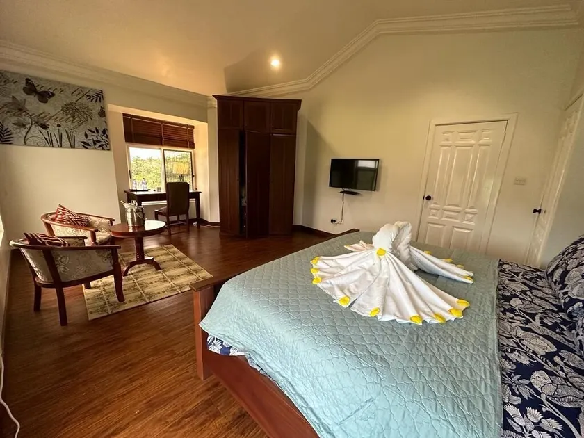 Cozy Hill Gardens - Room