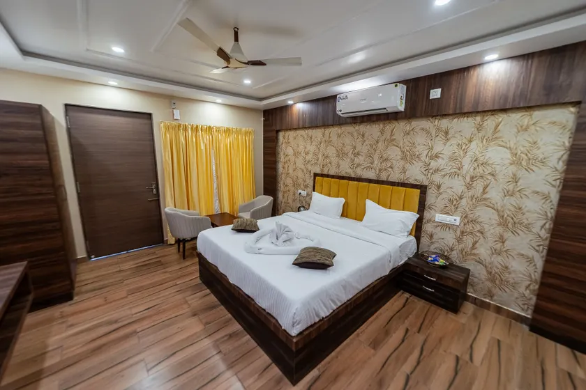 Magizhvanam - Image 1