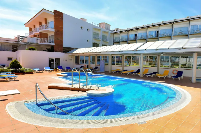 Hotel Port-Bo - Image 1