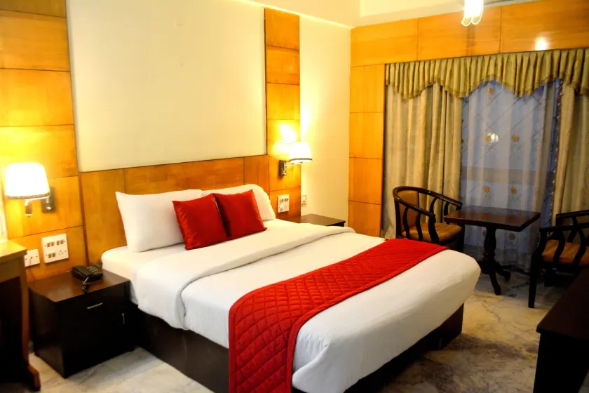 Hotel City Centaur - Image 1