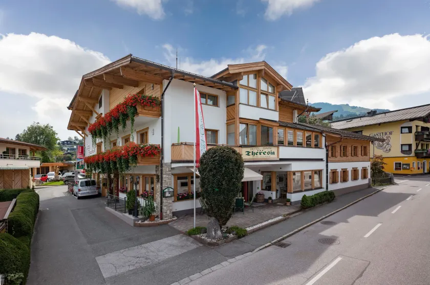 Hotel Theresia Garni - Image 1