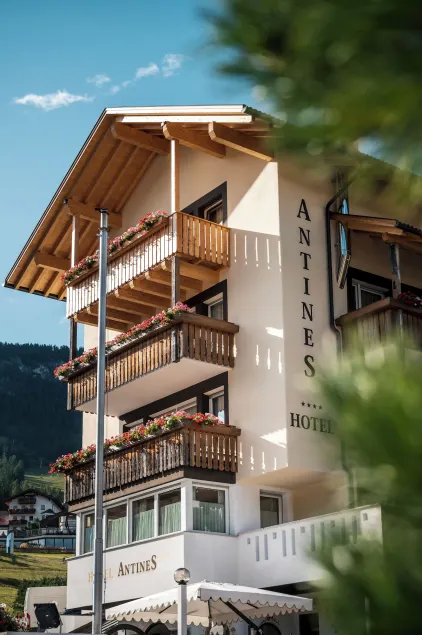 Hotel Antines - Image 1