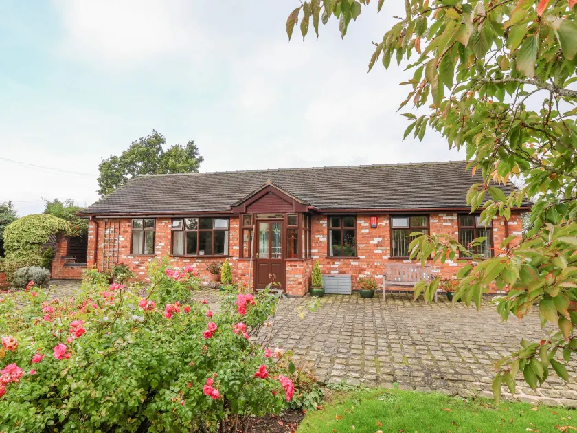 Molls Cottage - Image 1