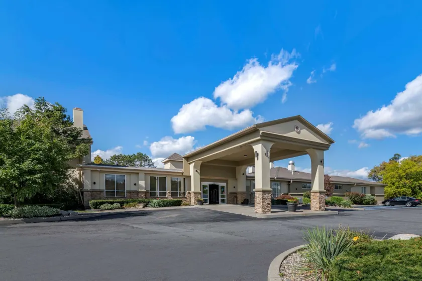 Comfort Inn Glenmont - Albany South - Image 1