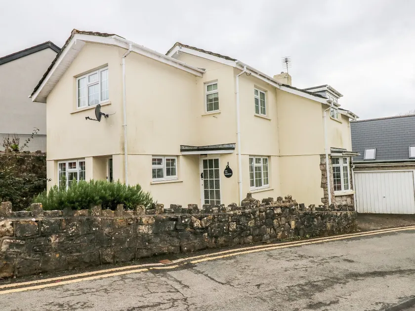 The Old Bakehouse, LLANTWIT MAYOR - Image 1