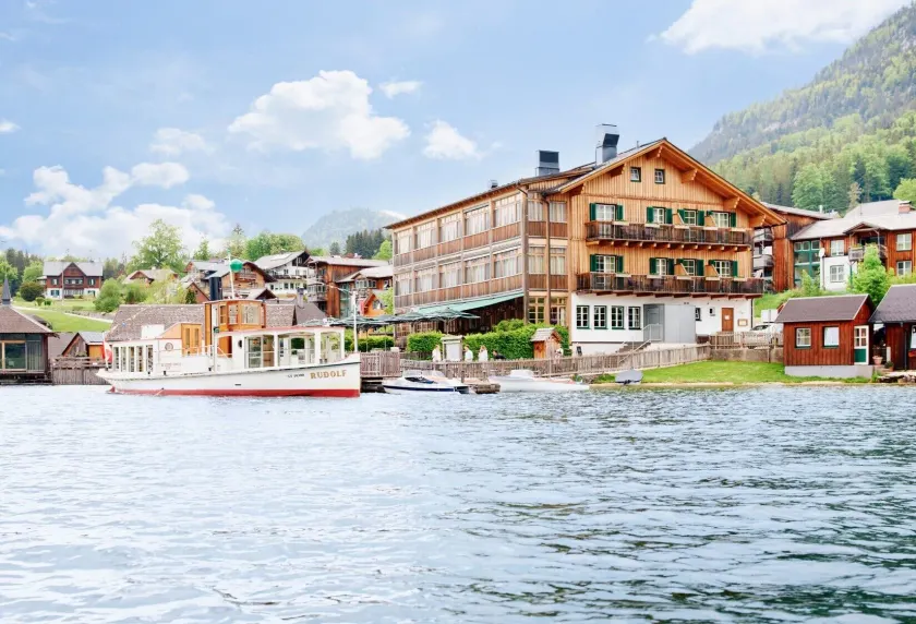 TAUROA Seehotel Grundlsee - Image 1