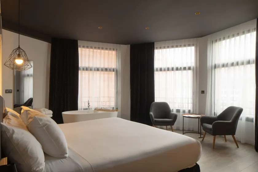 Hotel Tayko Bilbao - Image 1
