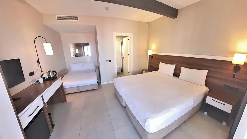 Lulubay Rooms & Suites - Image 1