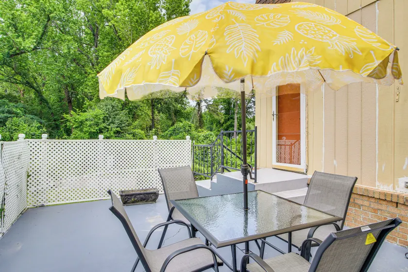 2 Mi to SC State & Claflin: Townhome w/ Patio! - Image 1
