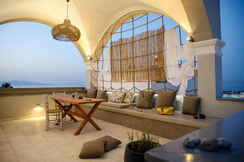 Central Hostel Oia - Image 1