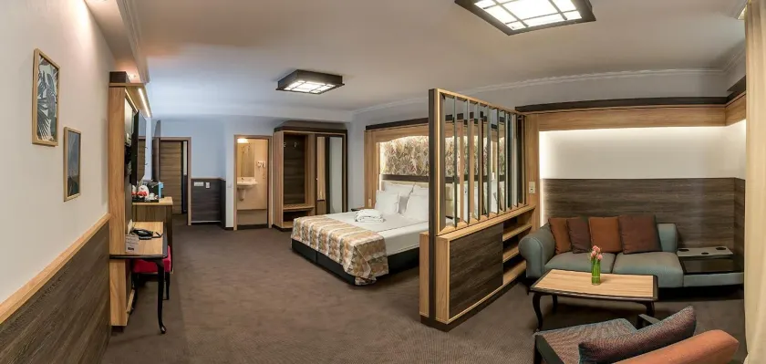 Hotel ZOO Sofia - Image 1