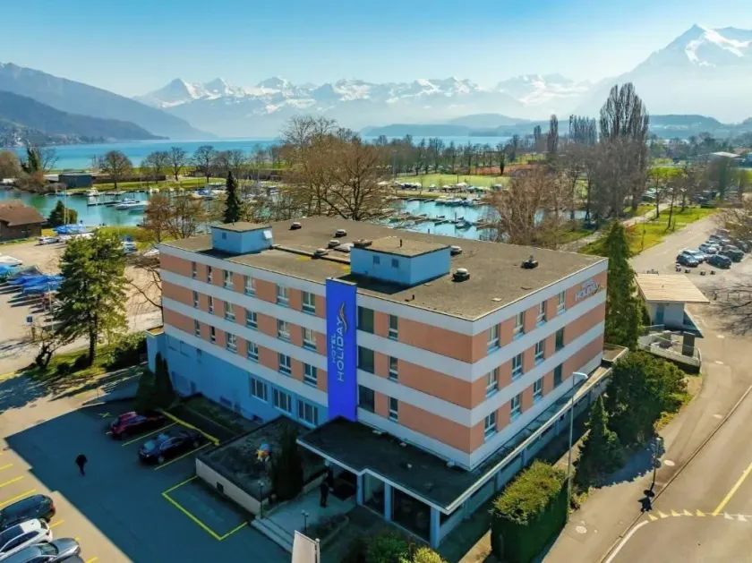Hotel Holiday Thun - Image 1