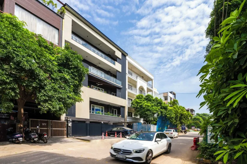 LiveAway Gurugram, Golf Course Road by PACK - Image 1