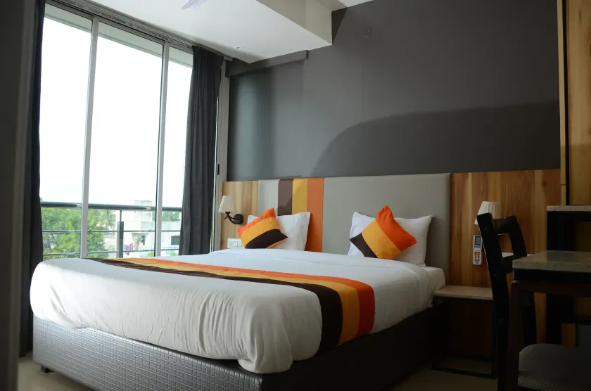 Elita Rooms - Image 1