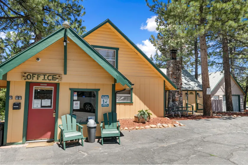 Big Bear Lakefront Lodge - Image 1