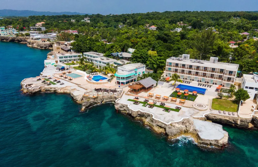 Samsara Cliff Resort - Image 1