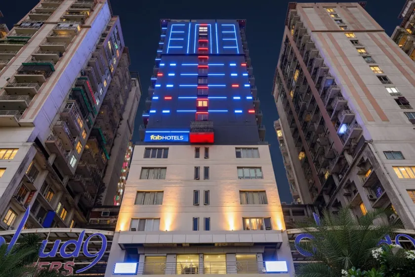Fabhotel Prime Cloud 9 - Image 1
