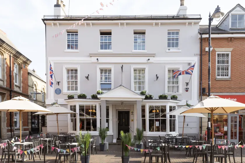 The Red Lion Hotel - Image 1