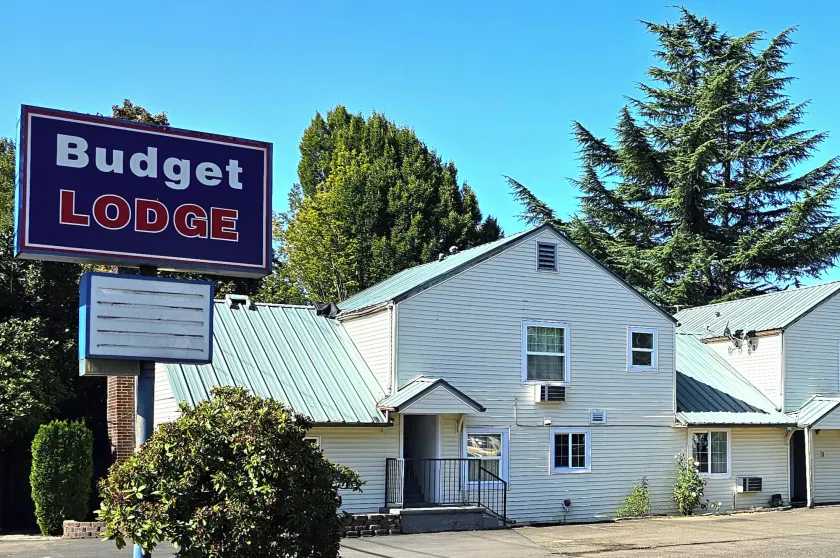 Budget Lodge by OYO Portland West - Image 1