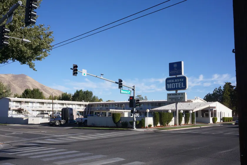 Winnemucca Holiday Motel - Image 1