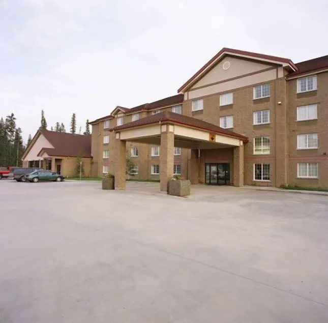 Woodlands Inn & Suites - Image 1