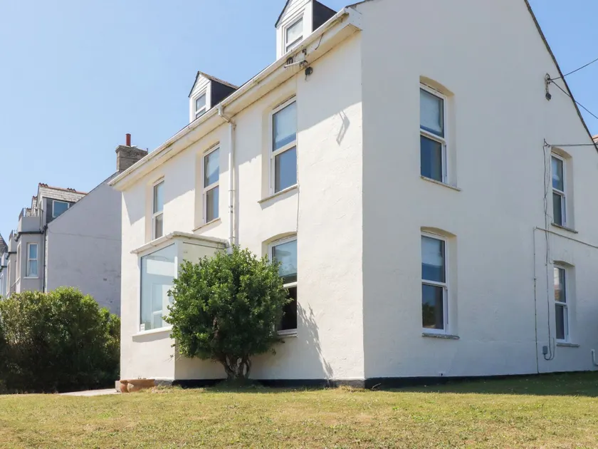 Tregundy Farmhouse - Image 1