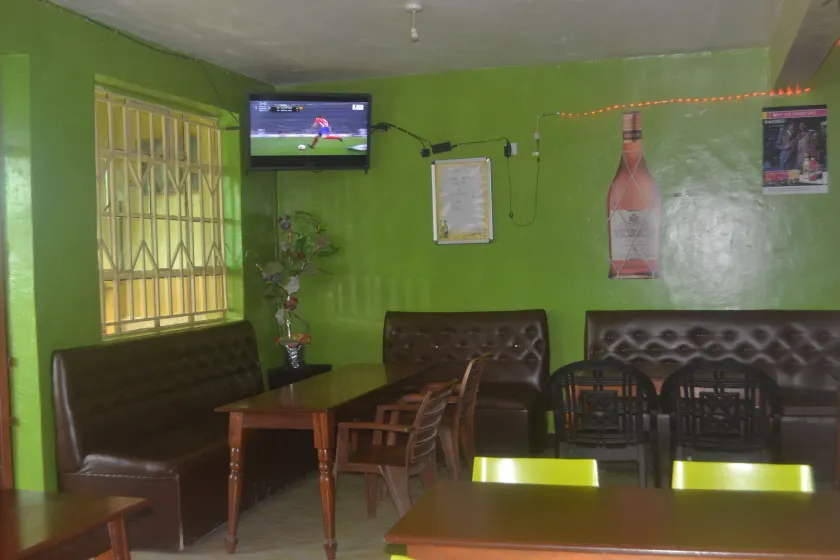 Location Plaza Restaurant - Image 1