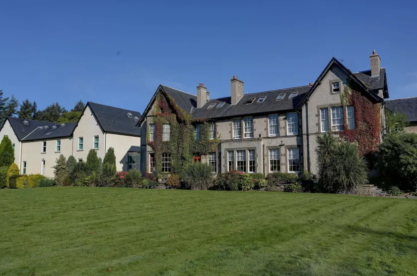 Best Western Balgeddie House Hotel - Image 1